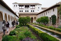 Ogrody Generalife, Patio de la Acequia.
