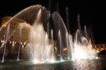 Tańcząca fontanna na Placu Republiki w Erywaniu.