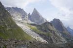 Aiguille Noire de Peuterey (3773m).