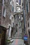 Dolceaqua, uliczka ze schodami.