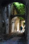 Uliczka w Bussana Vecchia.