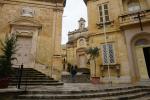 Birgu, zaułek k. kościoła św. Warzyńca.