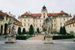 Elewacja frontowa pałacu w Valticach