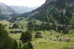 Wchodzimy w górną część Vall de Benas, widoczny hotel w miejscu zwanym Hospital de Benasque.